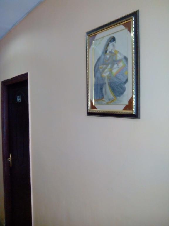 Hotel Rest Inn Lucknow Habitación foto