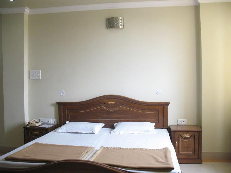 Hotel Rest Inn Lucknow Habitación foto
