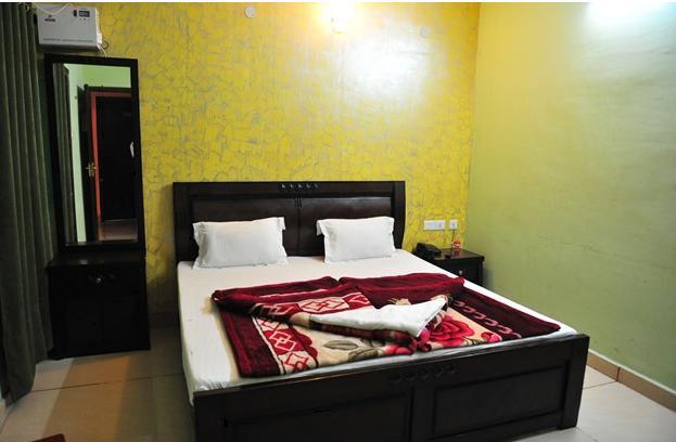 Hotel Rest Inn Lucknow Habitación foto